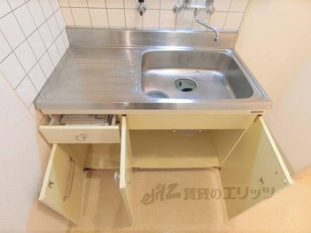 キッチン　下部収納