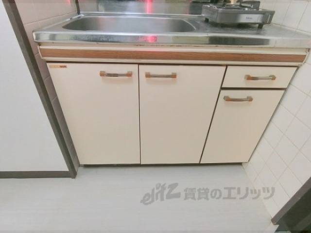 キッチン　下部収納