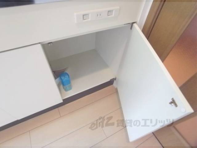 キッチン　下部収納
