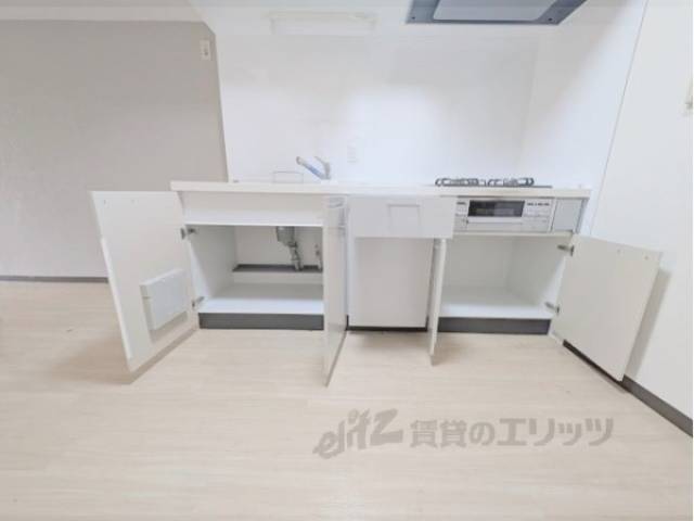 キッチン　下部収納