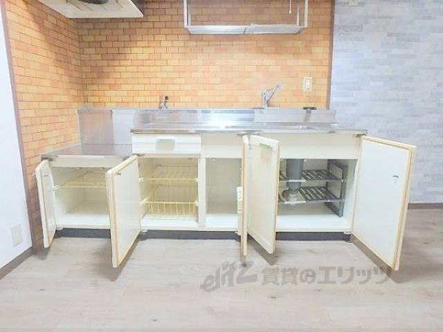 キッチン　キッチン下部収納