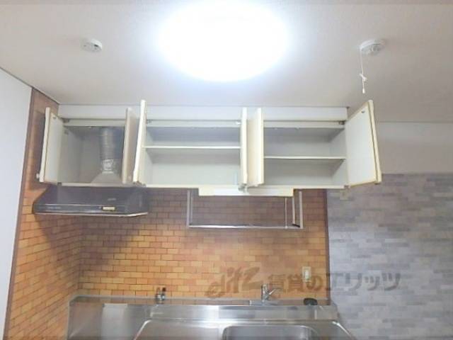 キッチン　キッチン上部収納