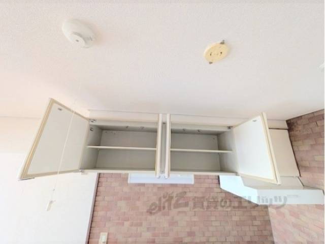 キッチン　キッチン上部収納