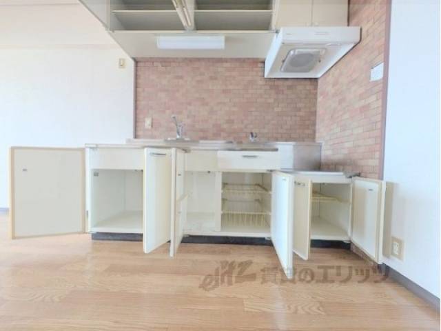 キッチン　キッチン下部収納