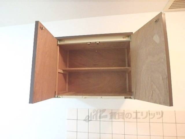 キッチン　上部収納