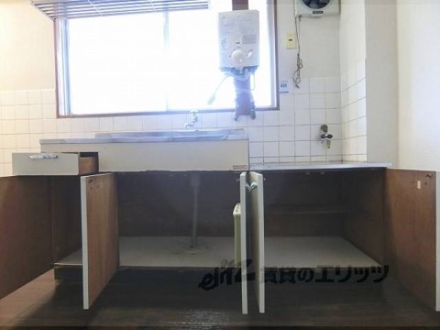 キッチン　下部収納