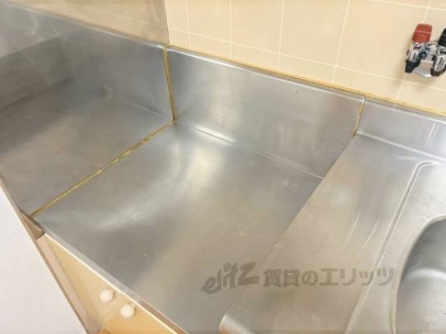 キッチン　コンロ置き場