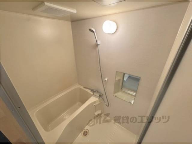 風呂　上部収納