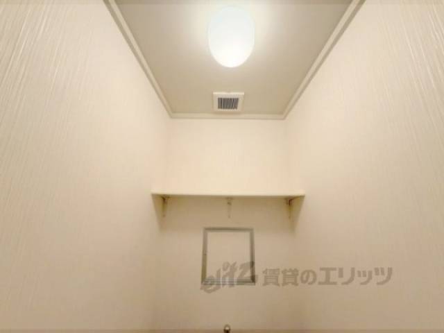 トイレ　上部収納