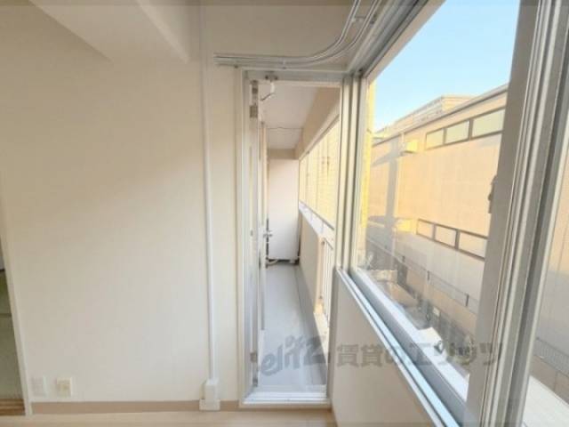 ベランダへの扉