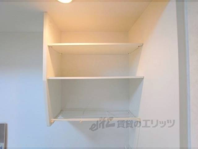 キッチン　上部棚