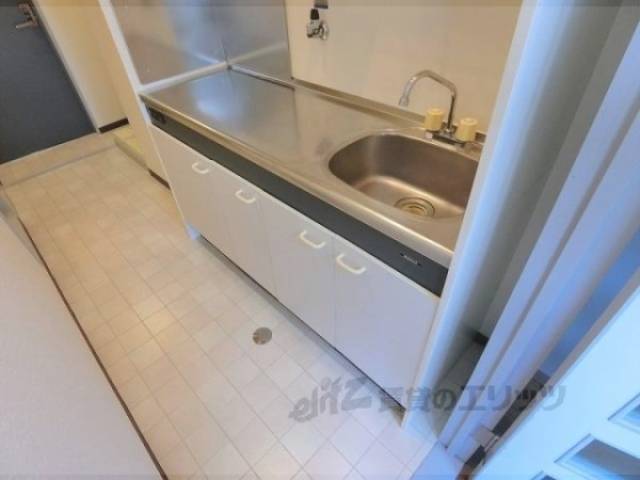 キッチン　下部収納