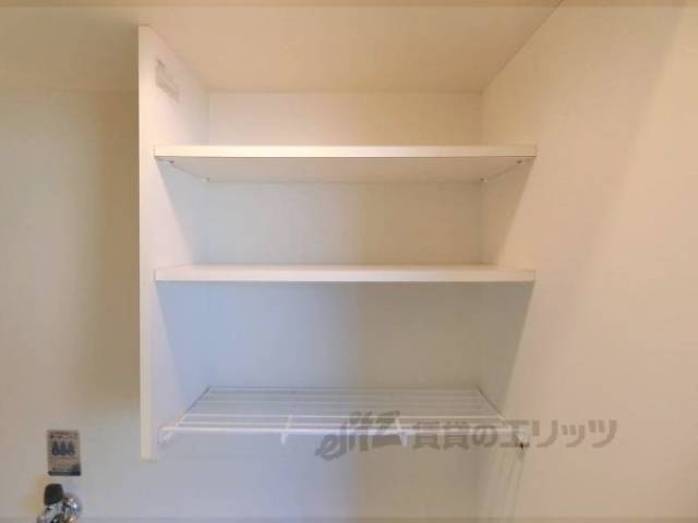 キッチン　上部収納