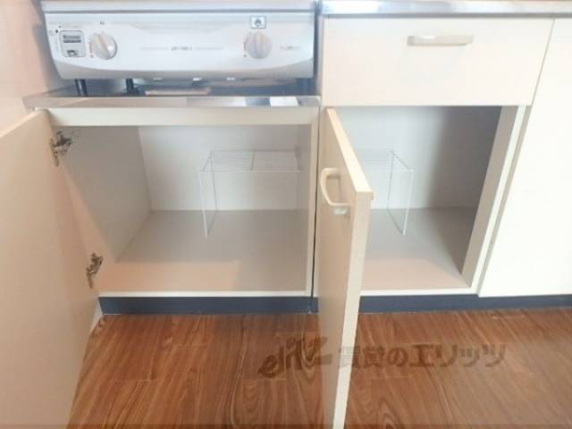 キッチン　下部収納