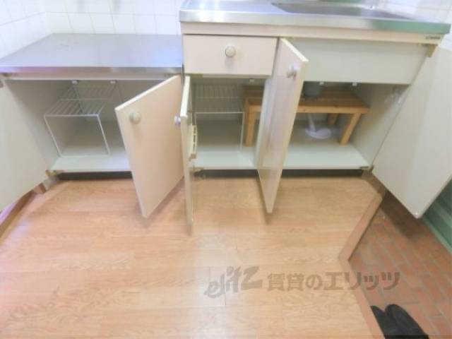 キッチン　下部収納