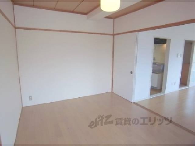 洋室 明るいですね
