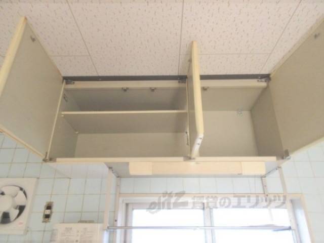 キッチン　キッチン上部収納