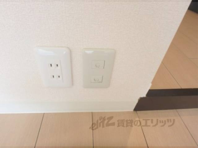 ケーブル差込口