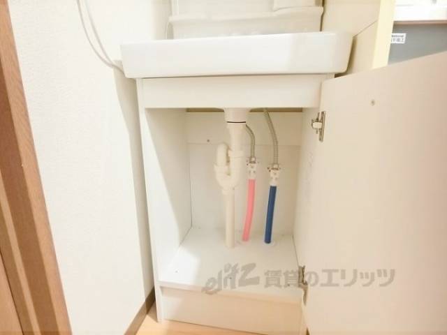 洗面所　洗面所下部収納