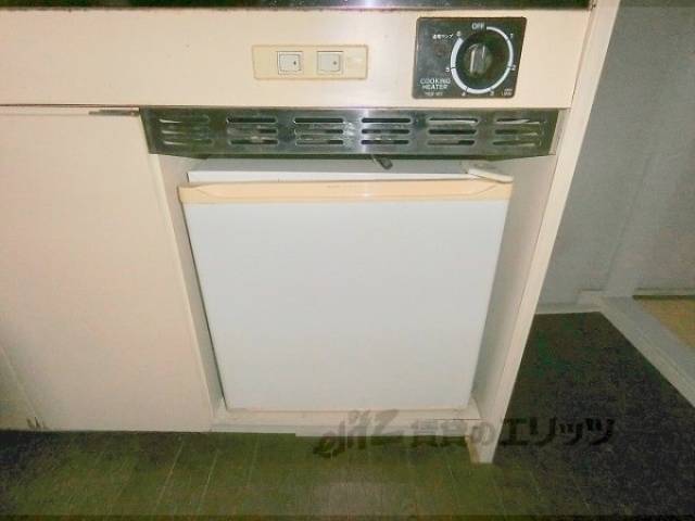 冷蔵庫置場　ミニ冷蔵庫