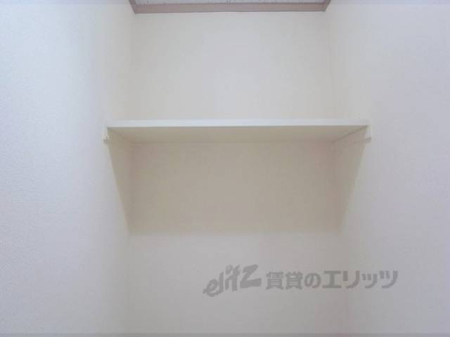 トイレ内上部物置