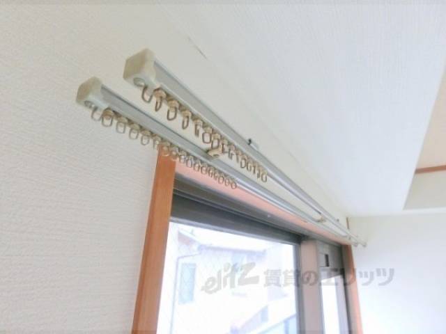 カーテンレール