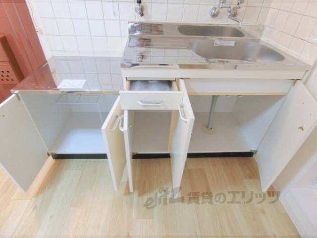 キッチン　下部収納