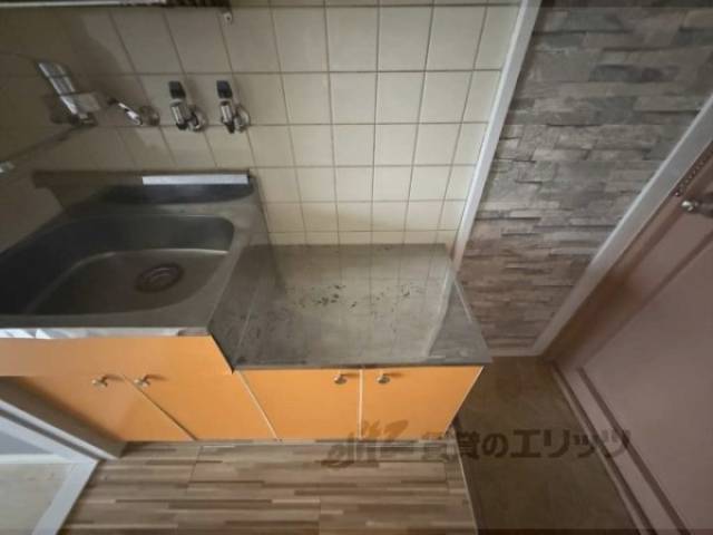 キッチン　コンロ置き場