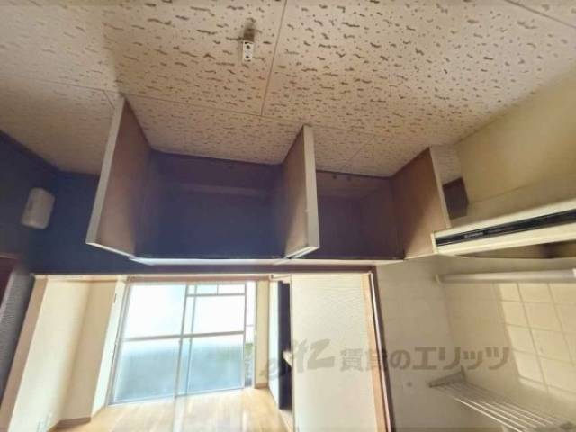 キッチン　上部収納