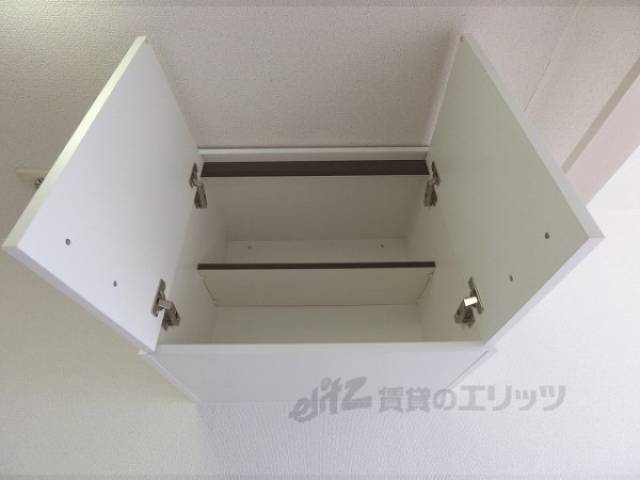 キッチン　キッチン上部収納