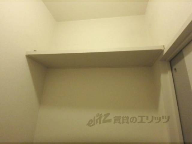 トイレ　収納棚