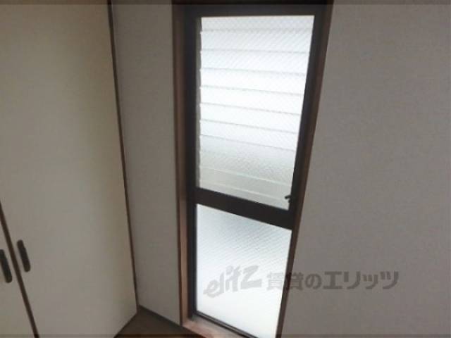 リビング　窓