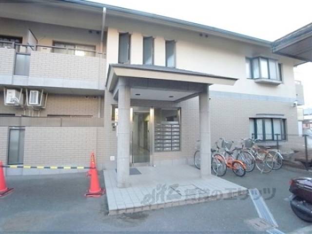 エントランス　オートロック付きなので安心