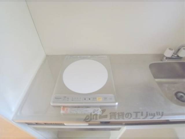 キッチン　コンロ　お手入れのしやすいコンロです。