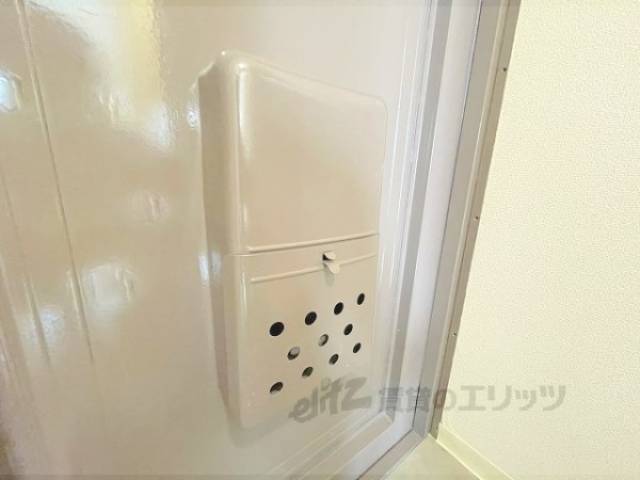 玄関　郵便ポスト