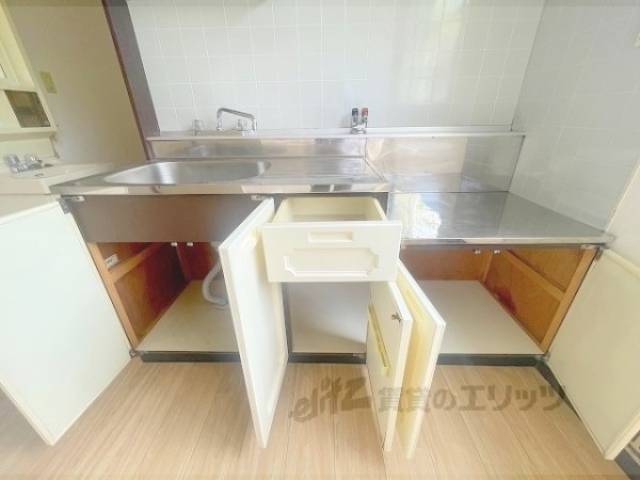 キッチン　収納