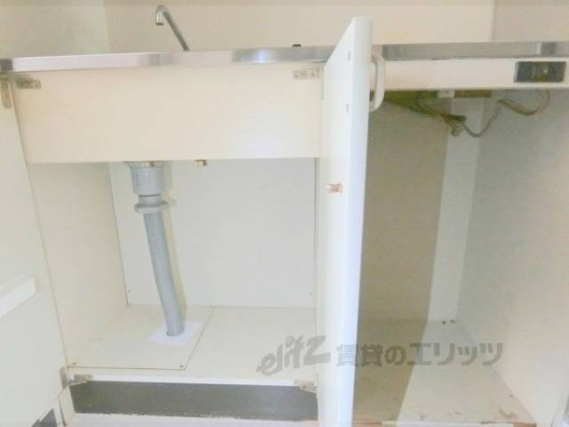 キッチン　キッチン下部収納