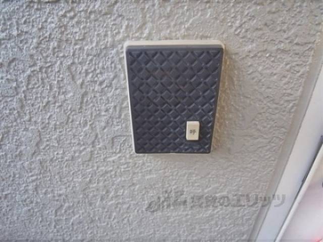 玄関　インターホン