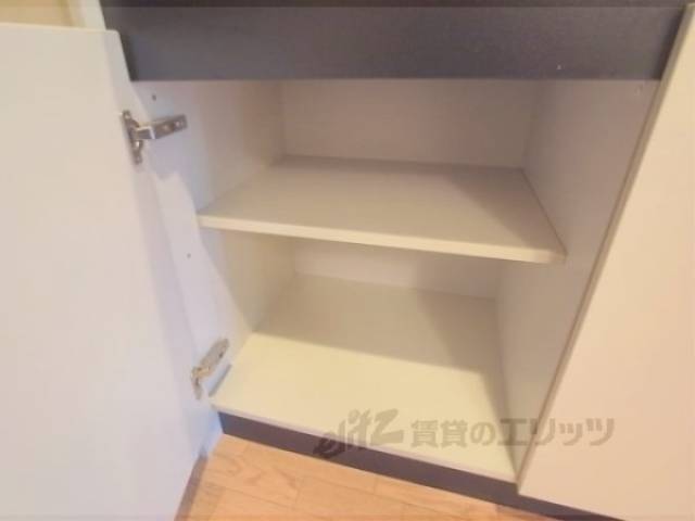 収納　キッチン