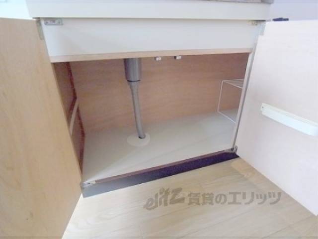キッチン　収納下部