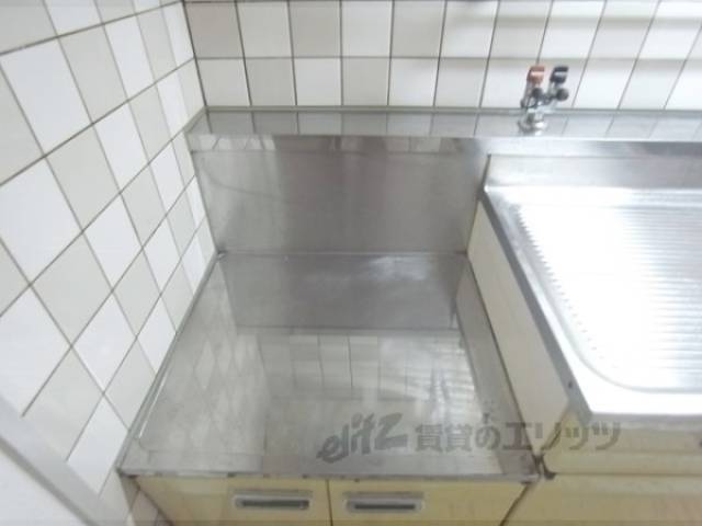 キッチン　コンロ置き場