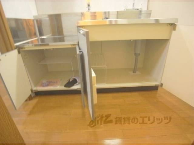 キッチン　キッチン下部収納