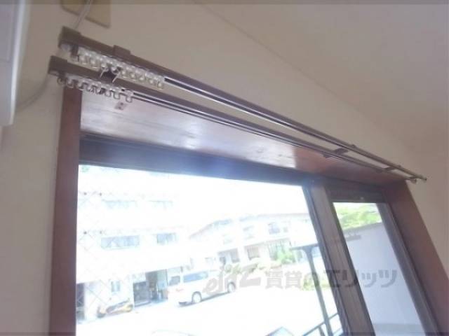 カーテンレール