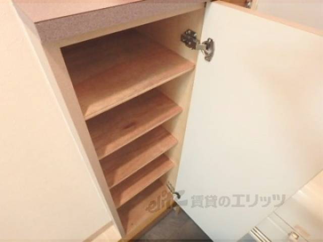 下駄箱　沢山靴が入ります
