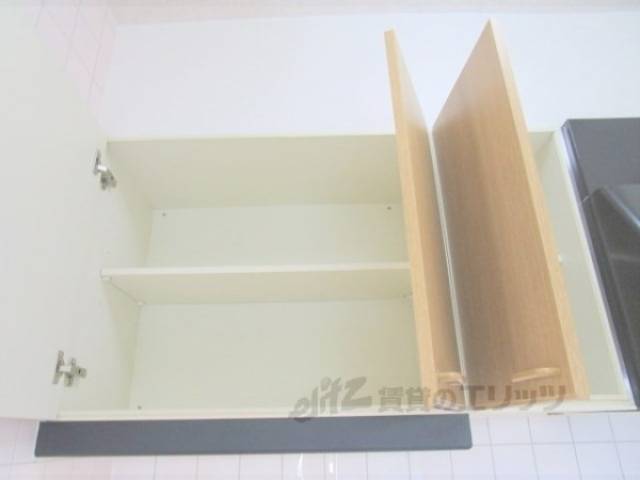 キッチン　上段収納