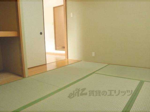 和室　収納