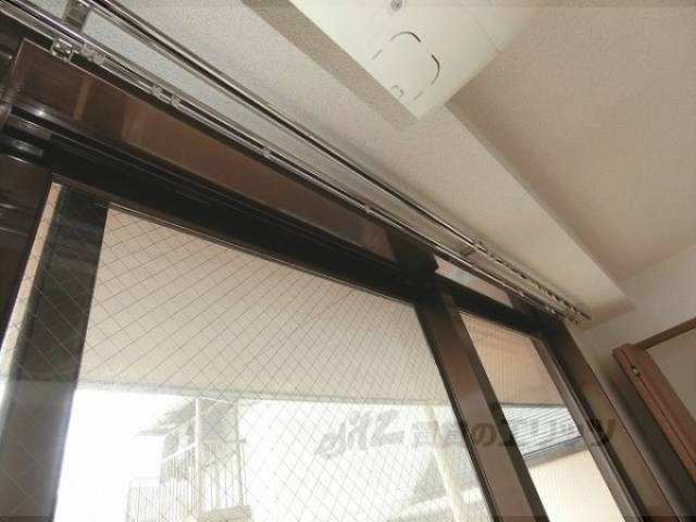 イメージ写真　カーテンレール