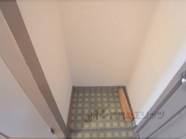 玄関　下駄箱置場