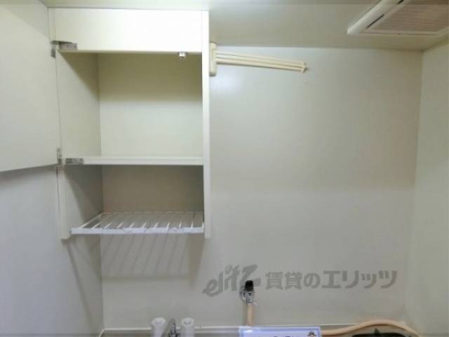 キッチン　上部収納
