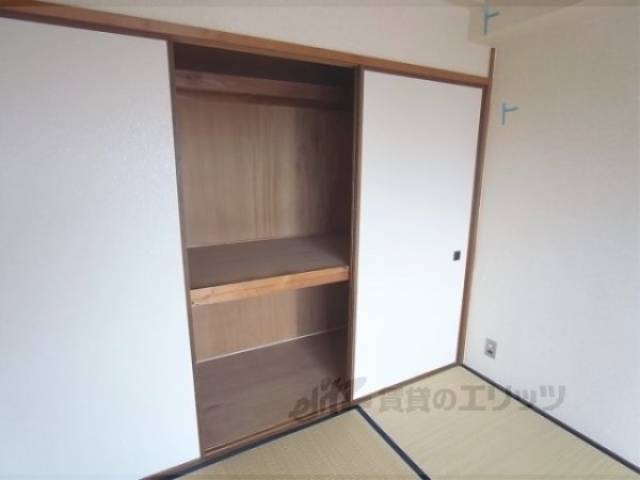 和室　収納